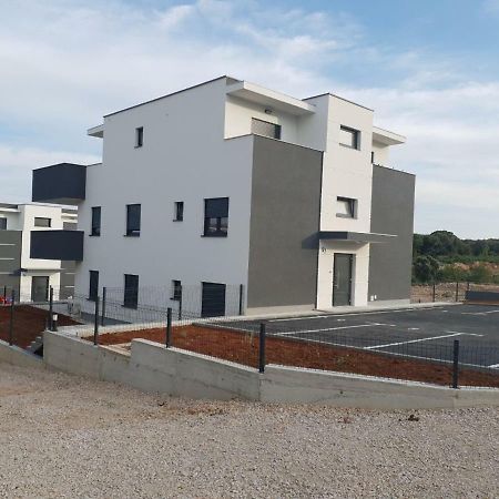 Black&White 2 Krk Town Exterior foto